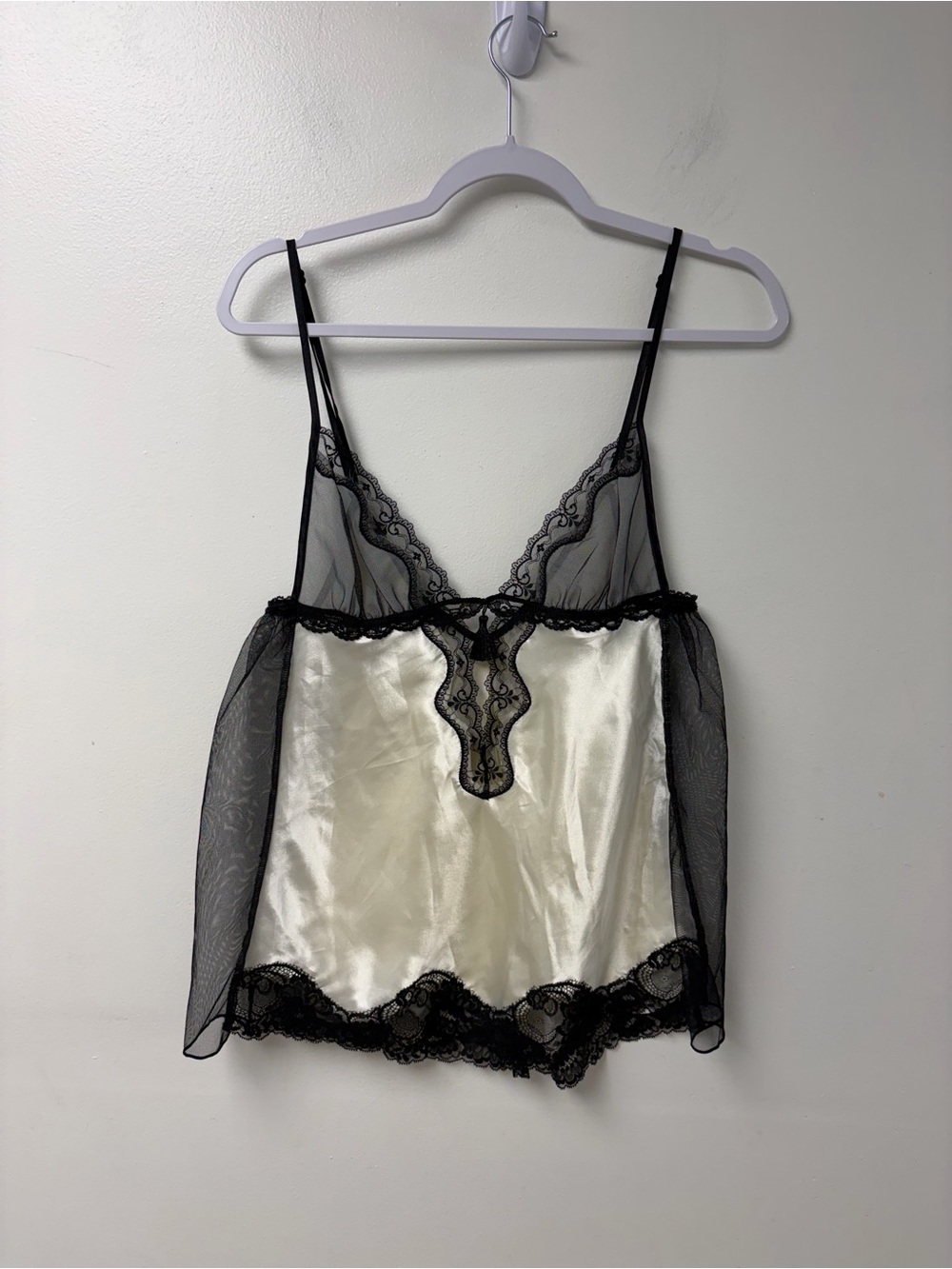 Vintage Shirley of Hollywood Delicate  Lace Mini Chemise‎ Ivory and Black Medium